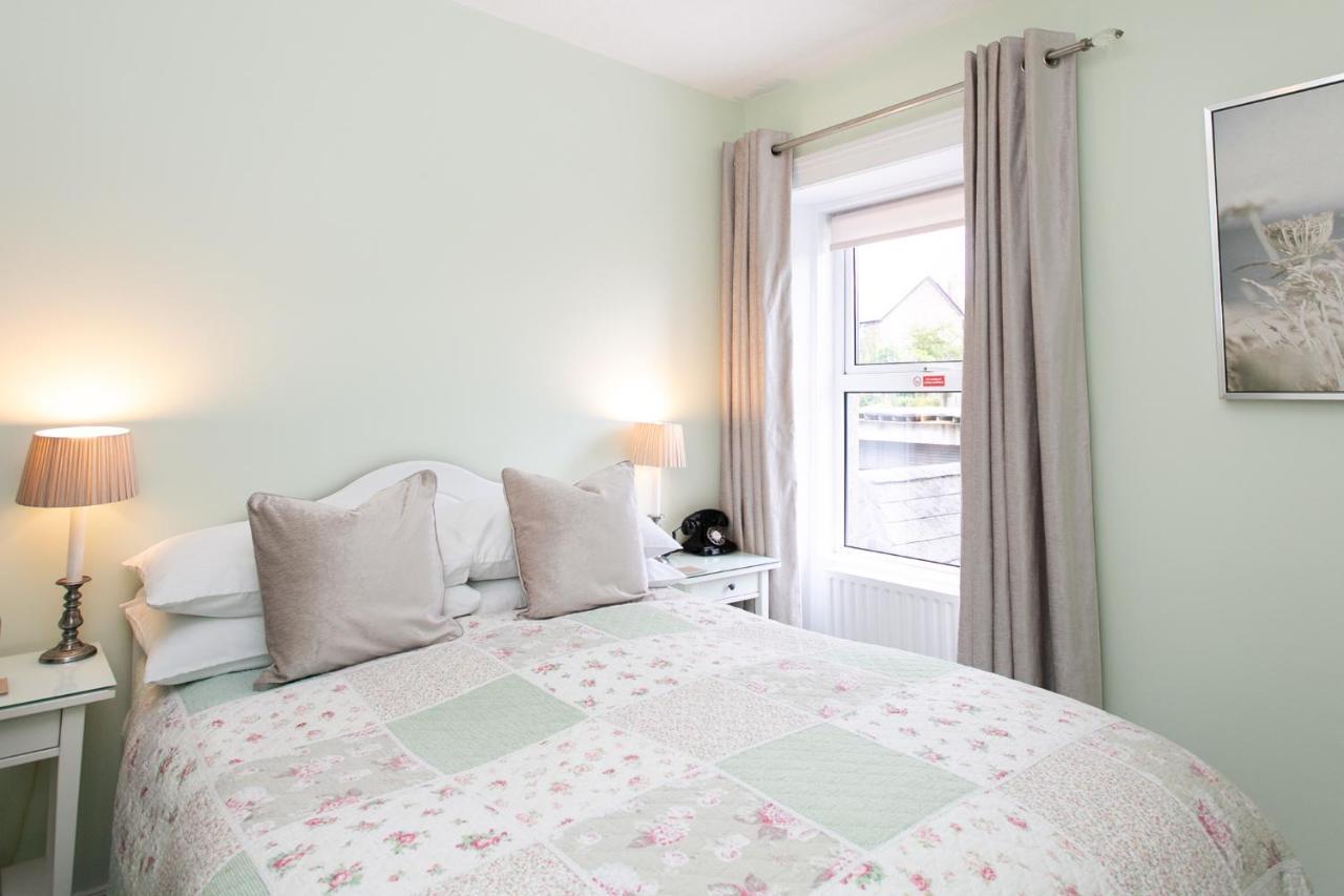 Shelleven Guest House Бангор Екстериор снимка