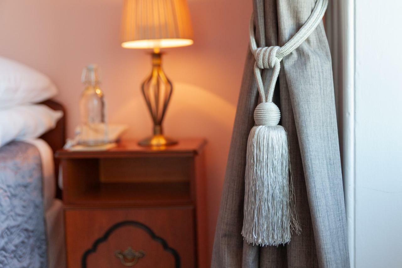 Shelleven Guest House Бангор Екстериор снимка