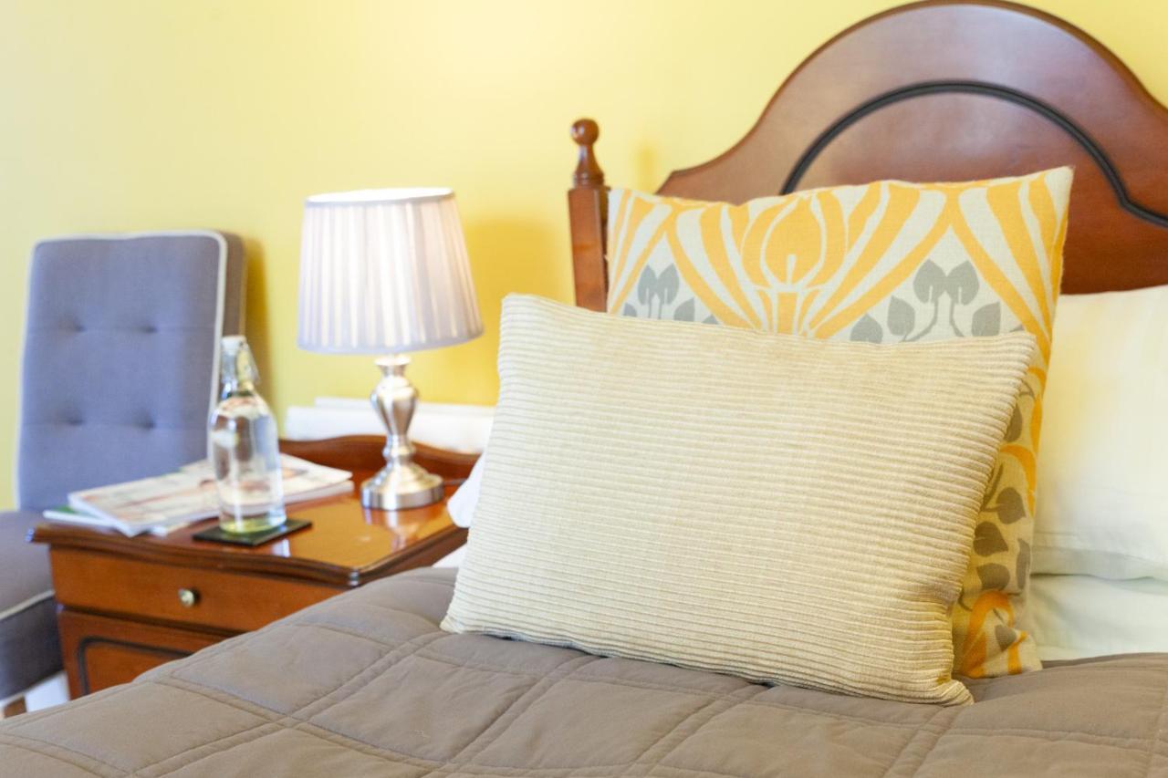 Shelleven Guest House Бангор Екстериор снимка